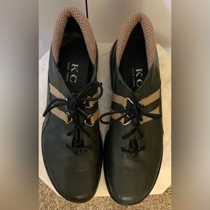 NEW~ K C NEW YORK Women’s Casual Lace Up Leather Dark Green and Tan Shoes Size 8